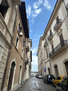 Negozio in vendita a L'Aquila via Cimino, 19