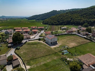 Porzione di Casa in vendita a Tregnago via Sorio