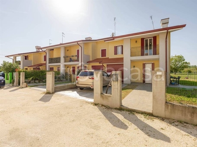 Villa a Schiera in vendita a Noventa di Piave via Zattere