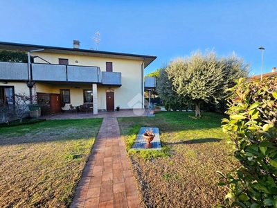 Villa a Schiera in vendita a San Giovanni Lupatoto via lavorenti, 36
