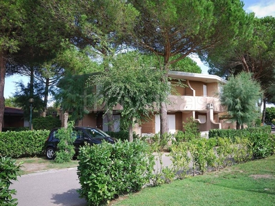 Villa a Schiera in vendita a San Michele al Tagliamento via Orsa Maggiore