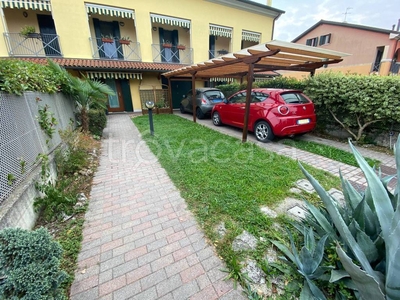 Villa a Schiera in vendita a Santa Maria di Sala via Dante Alighieri