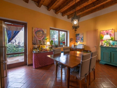 Villa a Schiera in vendita a Verona via Belfiore, 250
