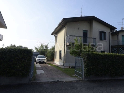 Villa Bifamiliare in in vendita da privato a Nogara via Giulio Onesti, 18