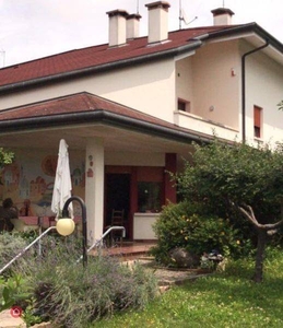 Villa Bifamiliare in in vendita da privato a Portogruaro via Sardegna, 1