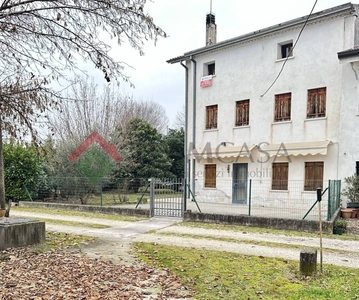 Villa Bifamiliare in vendita a Cimadolmo via Calliselle
