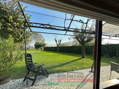 Villa Bifamiliare in vendita a Cinto Caomaggiore via Udine, 90