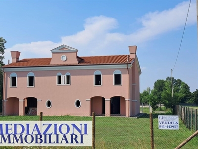 Villa Bifamiliare in vendita a Scorzè