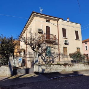 Villa Bifamiliare in vendita a Verona via Luigi Negrelli, 11