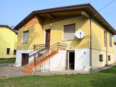 Villa in vendita a Breda di Piave via Marche, 43