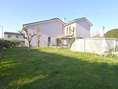 Villa in vendita a Cerea via Frescà, 100