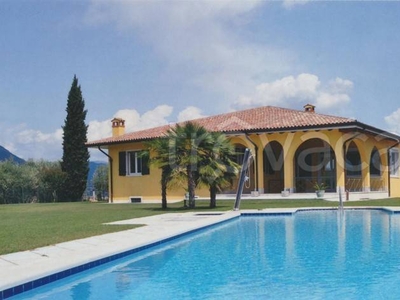 Villa in vendita a Costermano sul Garda