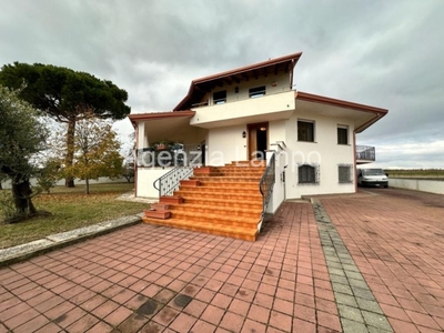 Villa in vendita a Eraclea via de Gasperi