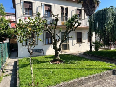 Villa in vendita a Mira via Monte Cantone