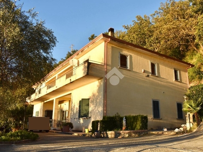 Villa in vendita a Paola
