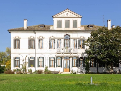 Villa in vendita a Ponzano Veneto