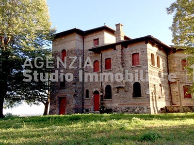 Villa in vendita a Valeggio sul Mincio