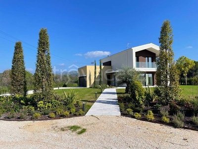 Villa in affitto a Verona