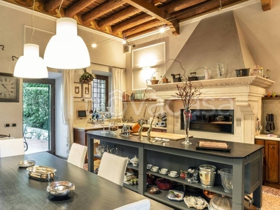 Villa in vendita a Verona quinto di Valpantena
