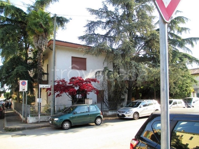 Villa in vendita a Verona via Paolo Caliari