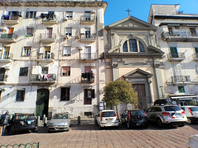 Quadrilocale in vendita, Napoli zona industriale