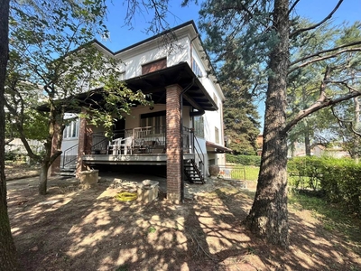 Villa Bifamiliare con giardino a Santa Maria della Versa