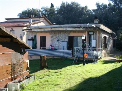Appartamento in vendita a Cantalupo In Sabina Rieti