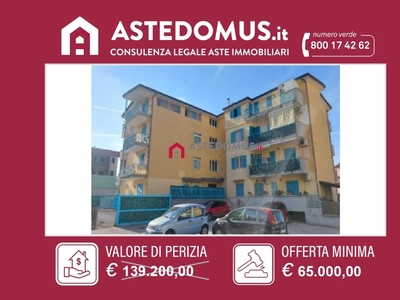 Appartamento in Via Bologna, Villaricca, 5 locali, 2 bagni, posto auto