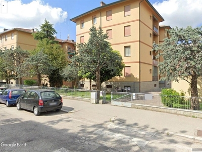 Appartamento in Via dal pozzo, Faenza, 5 locali, 1 bagno, con box