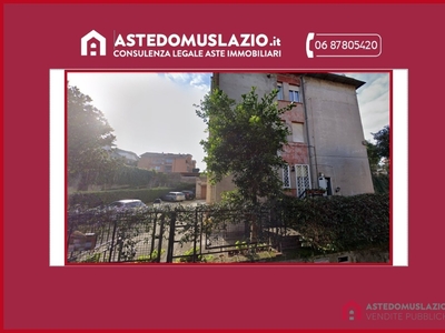 Appartamento in Via Ferentano, Roma, 6 locali, 2 bagni, 95 m²