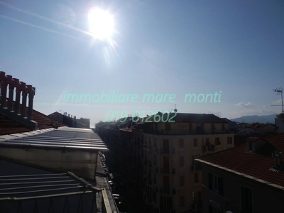 Appartamento in Via guidobono, Savona, 5 locali, 1 bagno, 117 m²