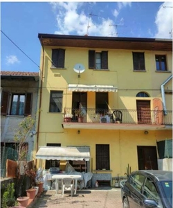 Appartamento in Via Vittorio Veneto 49, Golasecca, 5 locali, 1 bagno