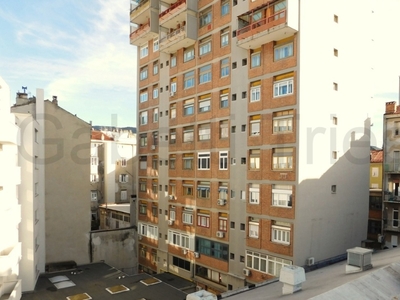 Quadrilocale a Trieste, 1 bagno, 174 m², 4° piano, ascensore