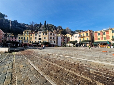 Bilocale ristrutturato, Portofino centro