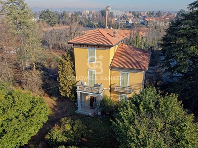 Casa in vendita in Legnano, Italia