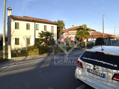 Casa indipendente a Caorle, 8 locali, 1 bagno, giardino privato