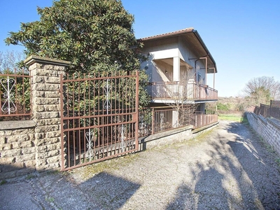 Casa indipendente in vendita a Caprarola