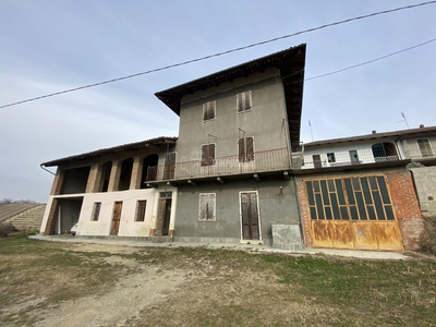 Casa indipendente in vendita a Montaldo Roero