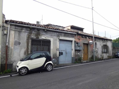 Casa Indipendente in Vendita ad Catania - 45000 Euro