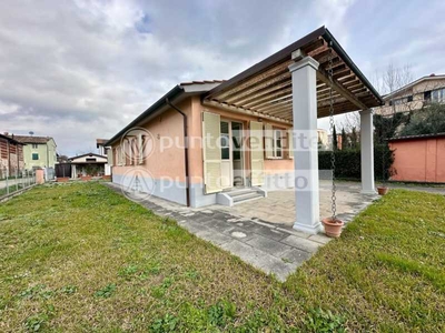 Casa Indipendente in Vendita ad Lucca - 340000 Euro