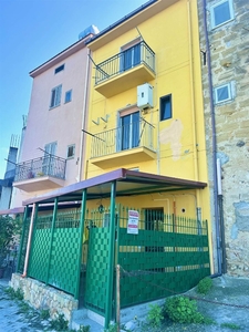 Casa indipendente in Via Marconi, Lascari, 5 locali, 2 bagni, 116 m²