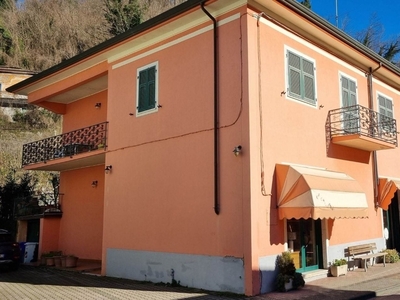 Casa semindipendente a Fivizzano, 4 locali, 1 bagno, 150 m², terrazzo