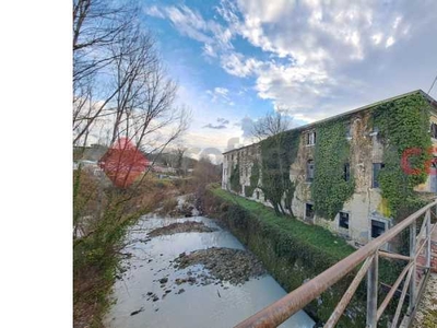 Edificio-Stabile-Palazzo in Vendita a Isola del Liri