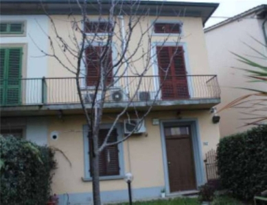 Mansarda in Via Roma, Prato, 6 locali, 2 bagni, 280 m² in vendita