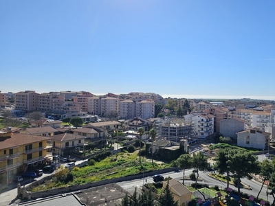 Quadrilocale a Modica, 1 bagno, garage, 95 m², ultimo piano, ascensore