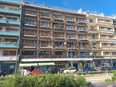 Quadrilocale in Viale della Libertà 271, Messina, 1 bagno, 125 m²