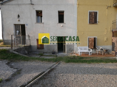 Rustico a Prignano sulla Secchia, 6 locali, 1 bagno, 120 m² in vendita