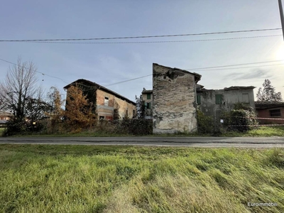 Rustico in Carcarecchio, Traversetolo, 22 locali, giardino privato