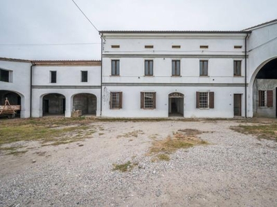Villa in vendita a Luzzara