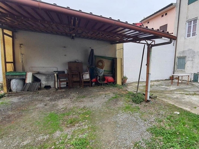 Terratetto in vendita a Lucca San Pietro a Vico